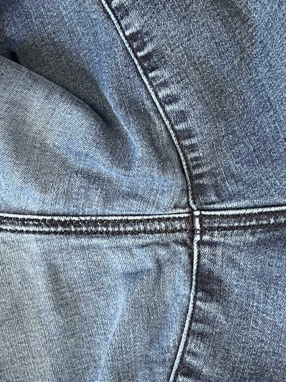 torrid Classic Indigo Wide Leg Crop Jeans - Picture 9 of 9